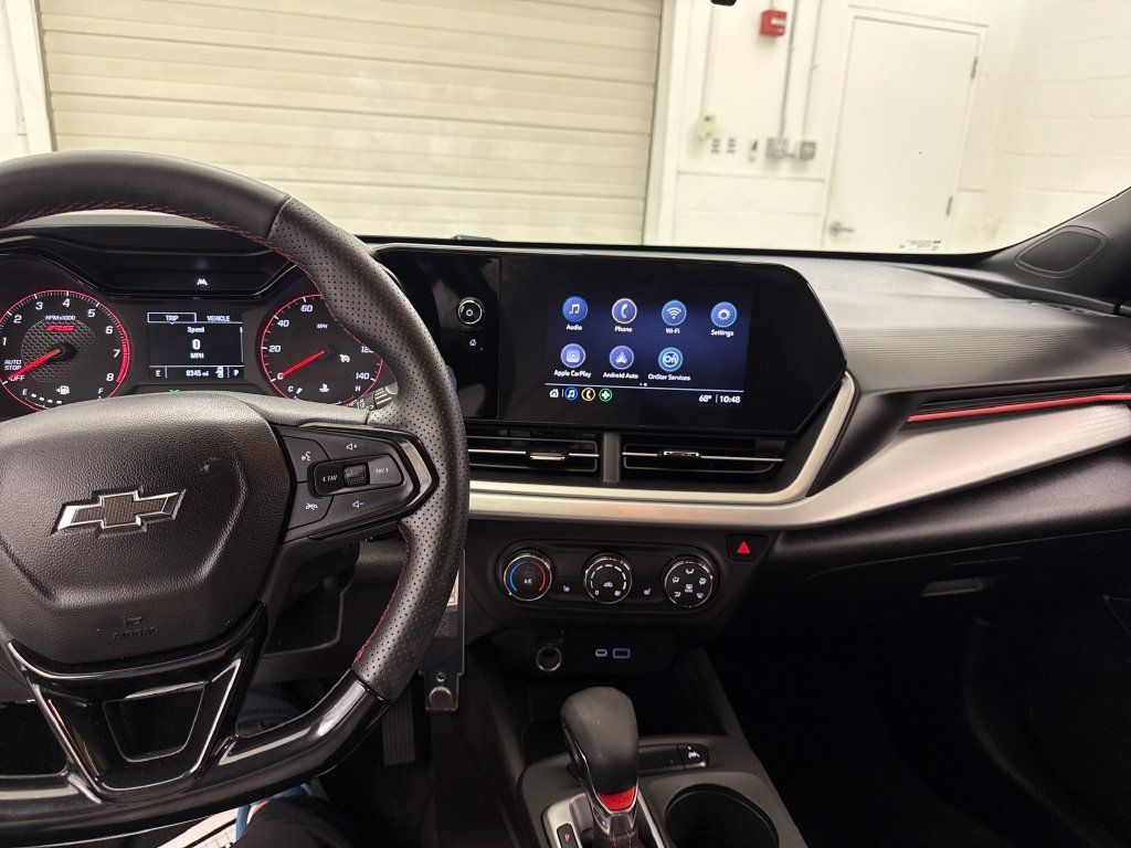 Used 2024 Chevrolet Trax RS w/ Driver Confidence Package FWD image 13
