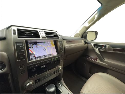 Used 2016 Lexus GX 460 Luxury AWD/4WD image 44