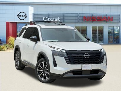 New 2026 Nissan Pathfinder Platinum w/ Accent Package