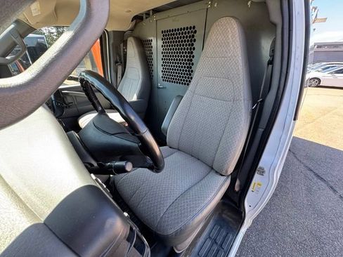 Used 2020 Chevrolet Express 3500 w/ Driver Convenience Package RWD image 9