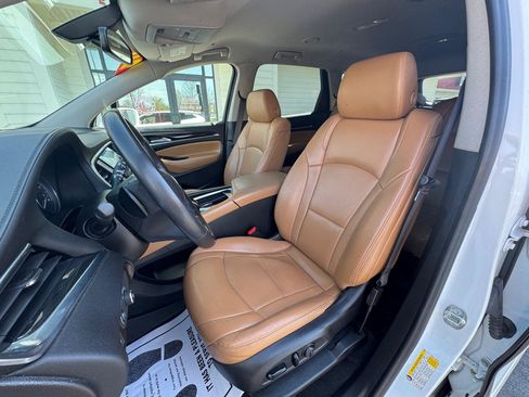 Used 2020 Buick Enclave Essence AWD/4WD image 12