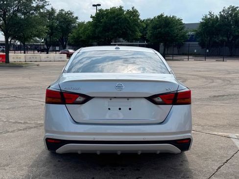 Used 2021 Nissan Altima 2.5 SV image 5
