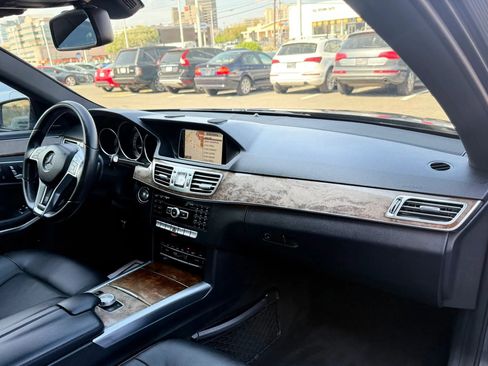 Used 2014 Mercedes-Benz E 350 4MATIC Sedan image 37