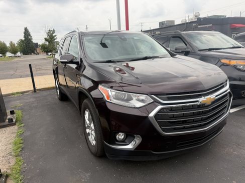 Used 2020 Chevrolet Traverse LT w/ LPO, Midnight Edition AWD/4WD image 5