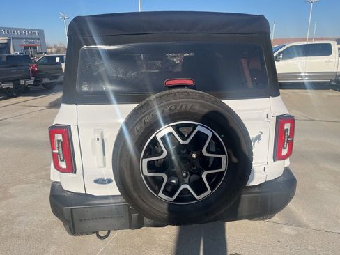 Used 2024 Ford Bronco Outer Banks image 6