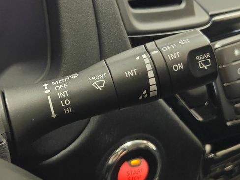 Used 2019 Nissan Pathfinder SV AWD/4WD image 43