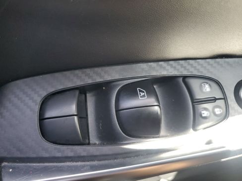 Used 2025 Nissan Sentra SR FWD image 22