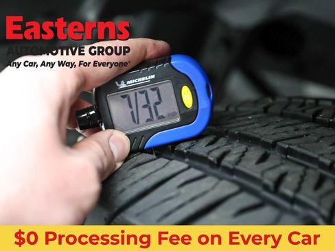 Used 2025 Jeep Wrangler Unlimited Sahara AWD/4WD image 25