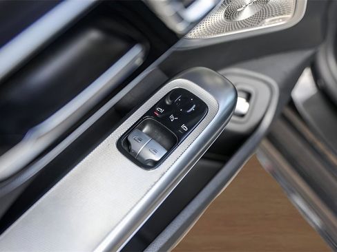 Used 2025 Mercedes-Benz CLE 300 4MATIC Coupe image 22