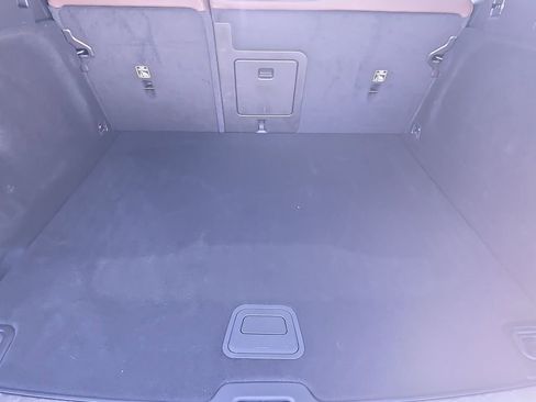 Used 2023 Volvo XC60 B5 Plus w/ Protection Package Premier image 14