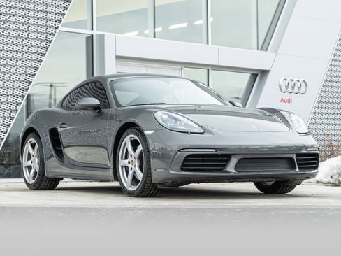 Used 2018 Porsche 718 Cayman image 1