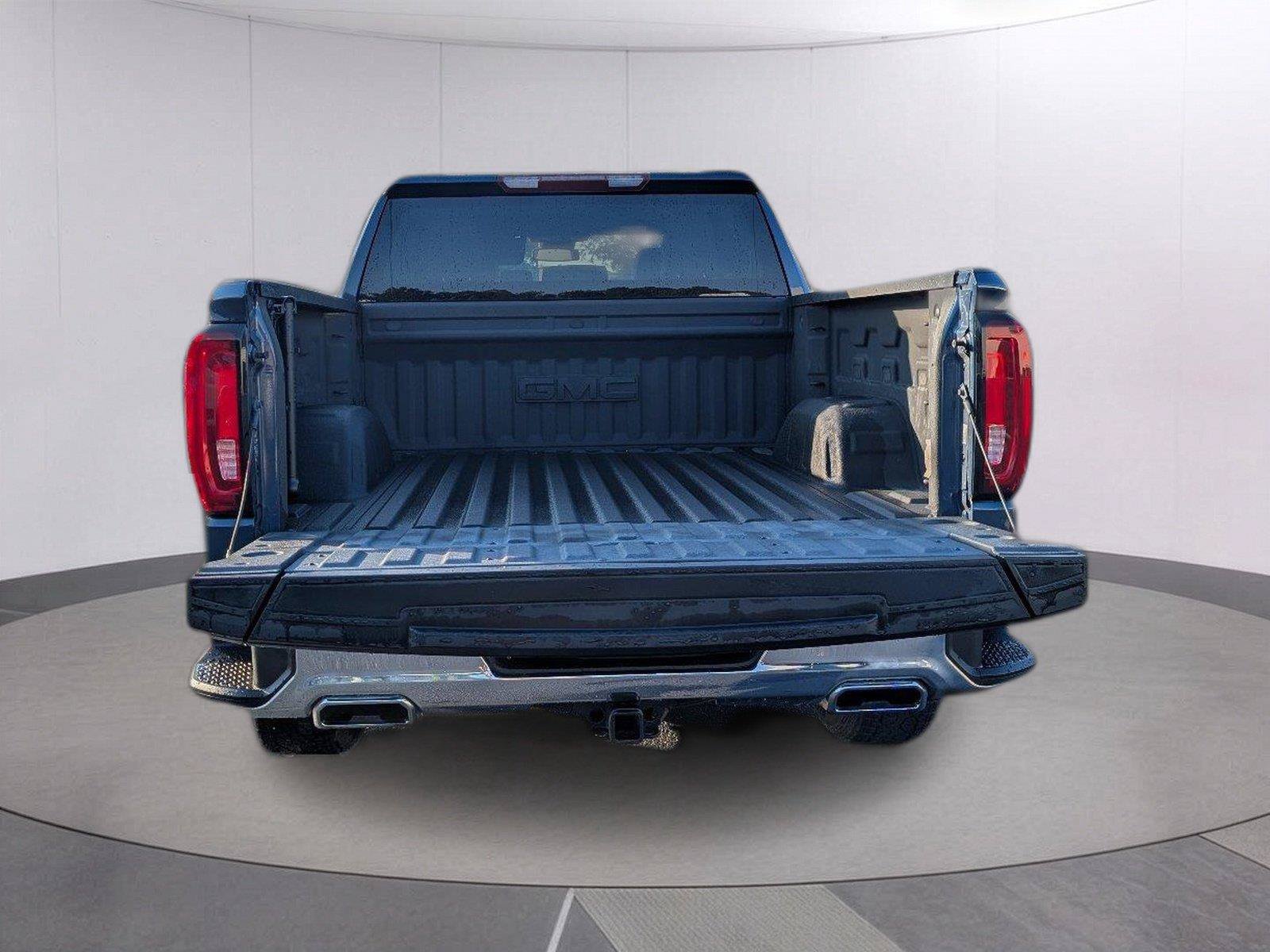 Used 2022 GMC Sierra 1500 SLT AWD/4WD image 5