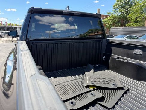Certified 2025 Toyota Tacoma SR5 AWD/4WD image 24
