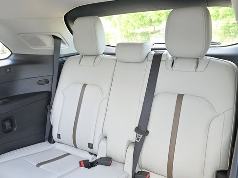 Certified 2024 MAZDA CX-90 Plug-In Hybrid w/ Premium Plus image 17