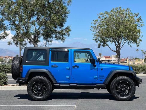 Used 2016 Jeep Wrangler Unlimited Sport w/ Quick Order Package 24S AWD/4WD image 6