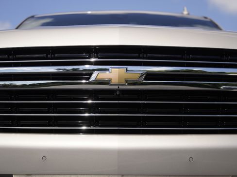 Used 2022 Chevrolet Tahoe LT w/ Luxury Package RWD image 33