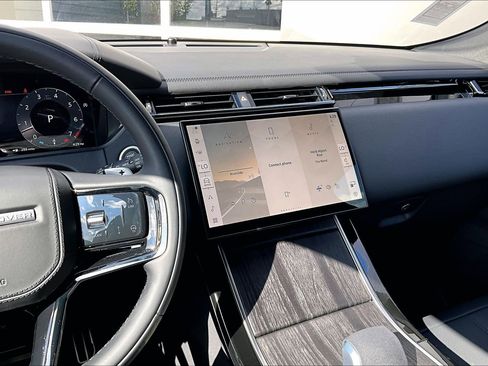 New 2026 Land Rover Range Rover Velar Dynamic SE AWD/4WD image 7