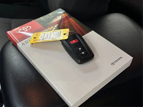 Used 2022 Toyota 4Runner SR5 image 41