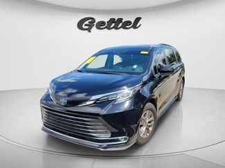 Certified 2021 Toyota Sienna XLE w/ XLE Plus Package FWD video 2