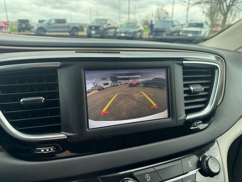 Used 2023 Chrysler Voyager LX FWD image 25