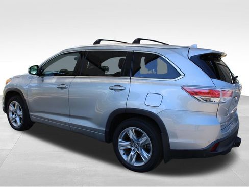 Certified 2016 Toyota Highlander Limited Platinum AWD/4WD image 13