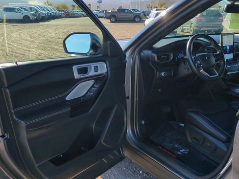Used 2022 Ford Explorer ST w/ Equipment Group 401A image 11