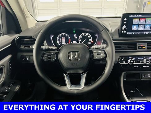 New 2025 Honda Pilot Touring image 5