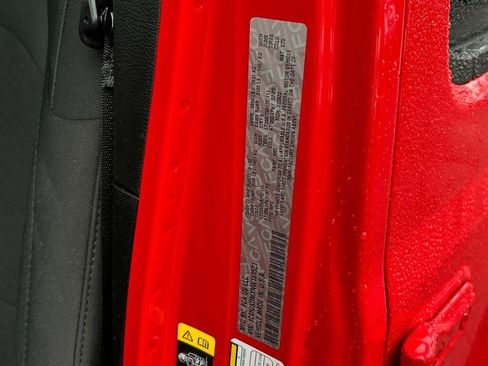 Used 2022 Jeep Wrangler Unlimited Willys image 11