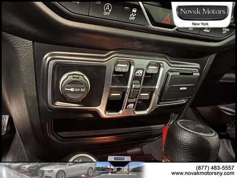 Used 2023 Jeep Wrangler Unlimited Sport AWD/4WD image 22