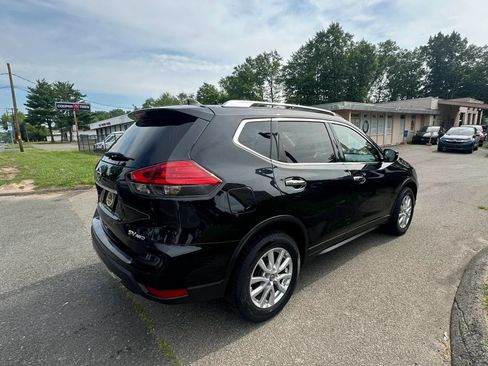 Used 2017 Nissan Rogue SV AWD/4WD image 5