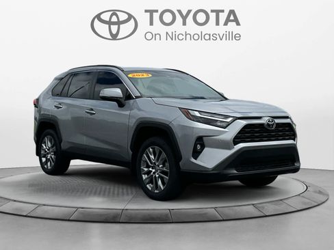 Used 2023 Toyota RAV4 XLE Premium AWD/4WD image 7