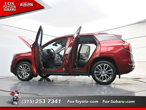 Used 2023 GMC Terrain Denali AWD/4WD image 36