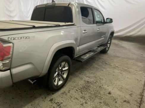 Used 2017 Toyota Tacoma Limited w/ Tow Package image 8