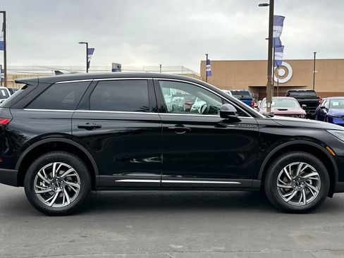 New 2025 Lincoln Corsair Premiere w/ Equipment Group 101A image 8