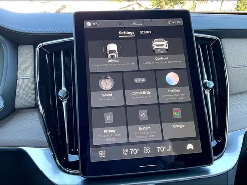 New 2026 Volvo XC90 B6 Ultra w/ Protection Package image 22