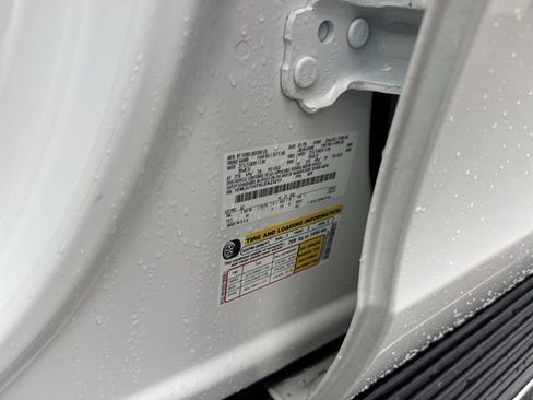 Used 2020 Ford Expedition XLT w/ Equipment Group 202A image 37