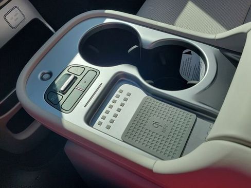 New 2026 Hyundai Ioniq 9 Calligraphy image 13