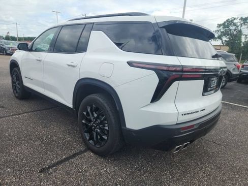 Used 2025 Chevrolet Traverse LT w/ Midnight/Sport Edition AWD/4WD image 3