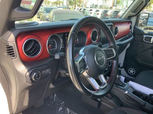 Certified 2020 Jeep Gladiator Rubicon w/ Dual Top Group image 14