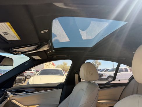 Used 2018 BMW 530i image 11