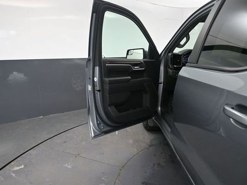 Used 2025 Chevrolet Silverado 1500 LT image 24