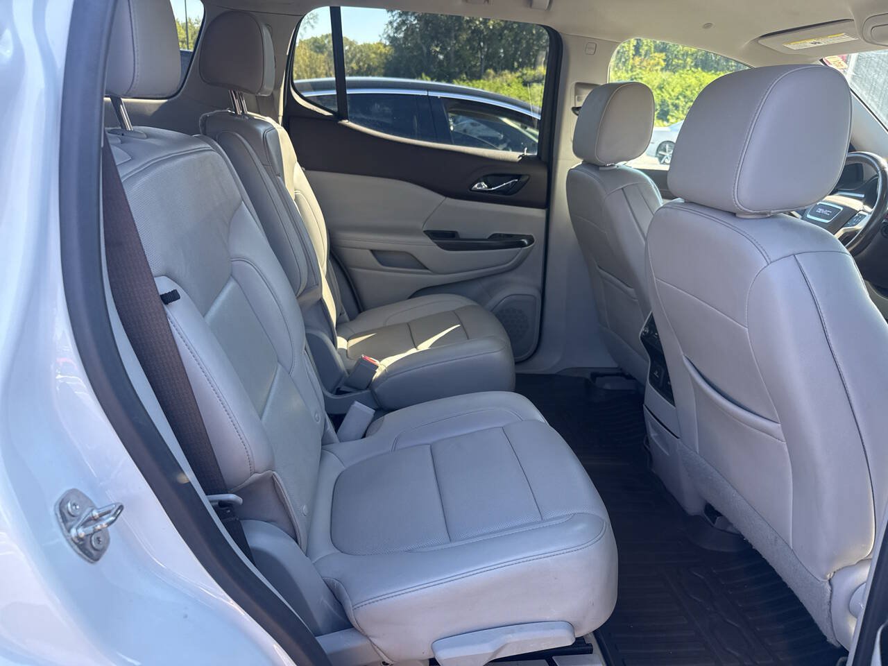 Used 2021 GMC Acadia SLT FWD image 30