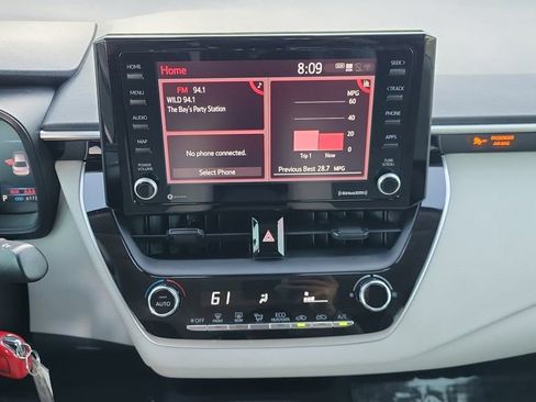 Used 2022 Toyota Corolla LE FWD image 15