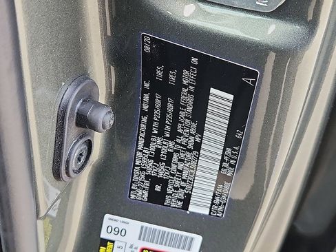 Used 2020 Toyota Sienna L image 27