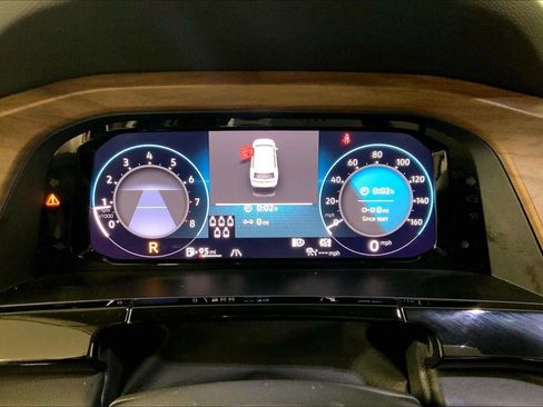 Used 2025 Volkswagen Atlas SE image 20