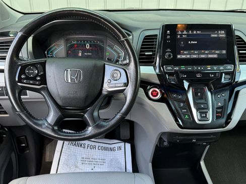 Used 2018 Honda Odyssey Elite image 10