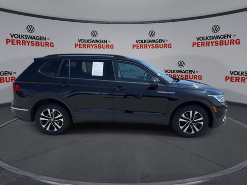 Used 2024 Volkswagen Tiguan S image 9