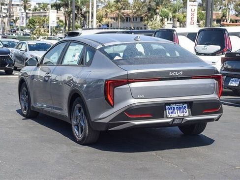 New 2025 Kia K4 LXS image 4