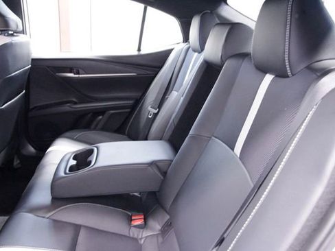 Used 2025 Toyota Camry SE image 17