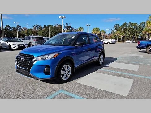 Used 2024 Nissan Kicks S image 23